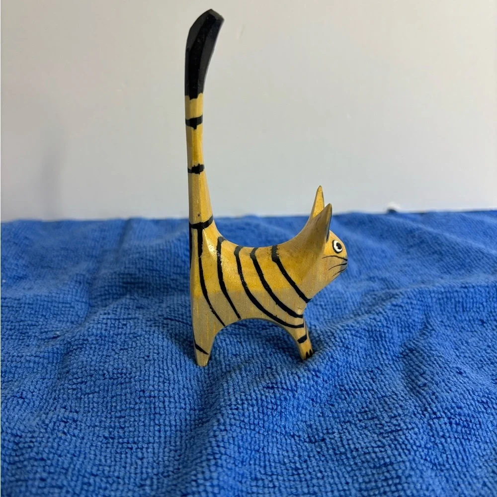Handcrafted Cat Figurines - Black and Yellow
